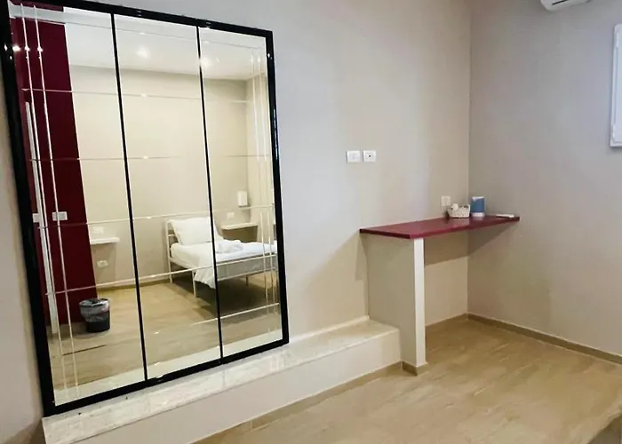 Lacasadiden Guest house *